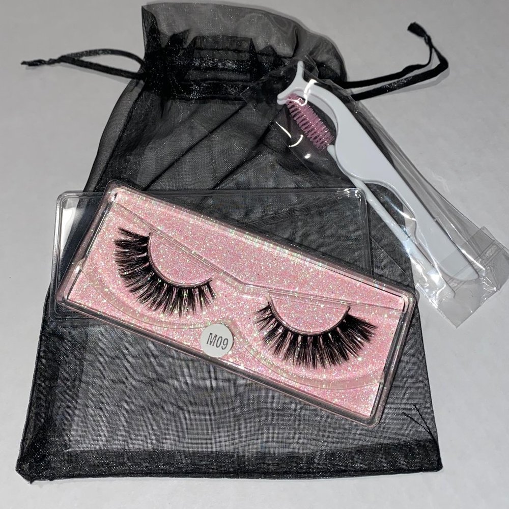 🌸FAUX‎ 3D Mink Lashes w/applicator & brush